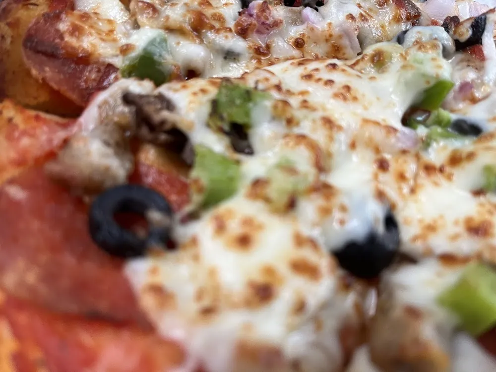 Pepperoni & Green Olive